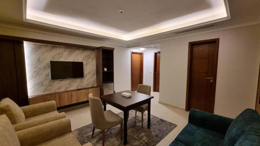 Grand Plaza Sheikh Zayed Hotel Kafr Abu 'umaydah Exterior photo